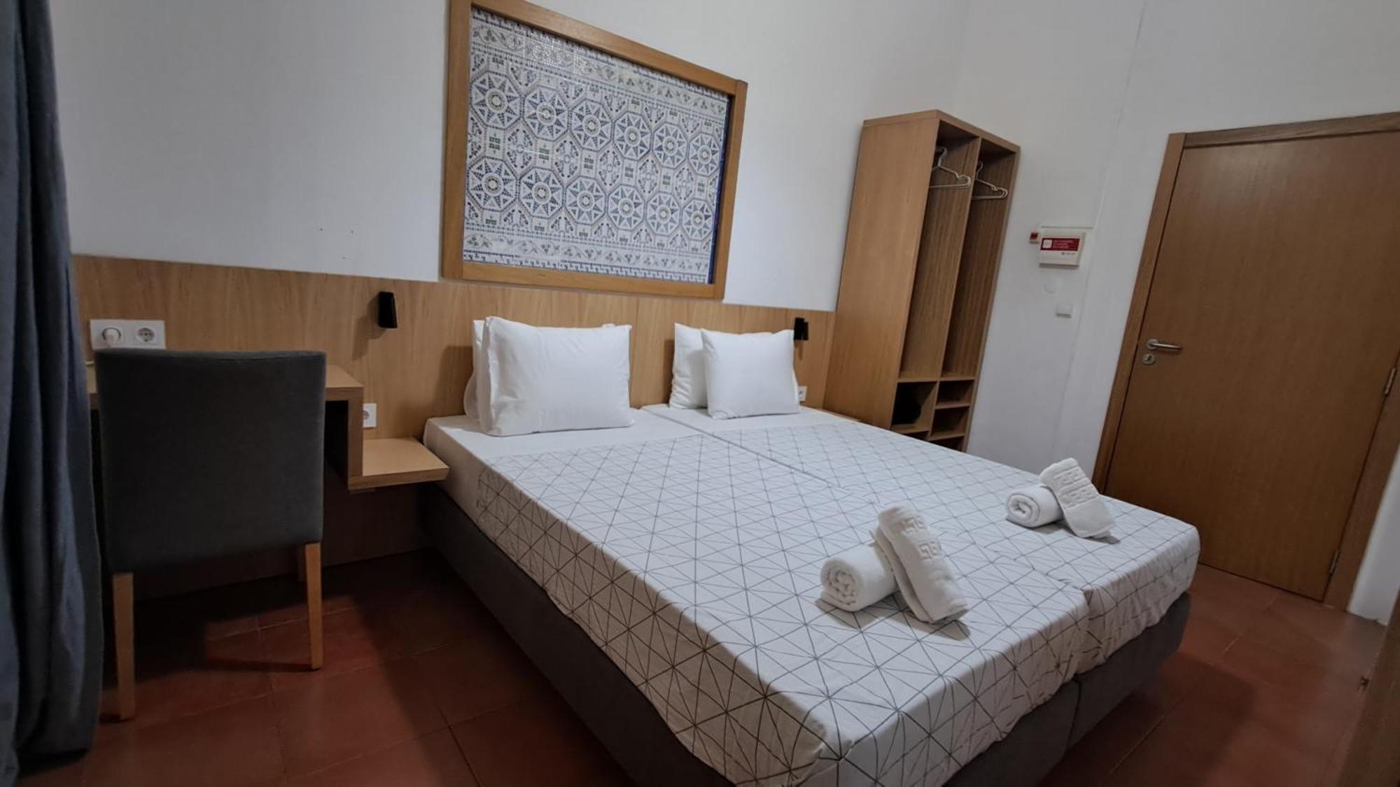 Quarto Duplo ou Twin com Casa de Banho Privativa